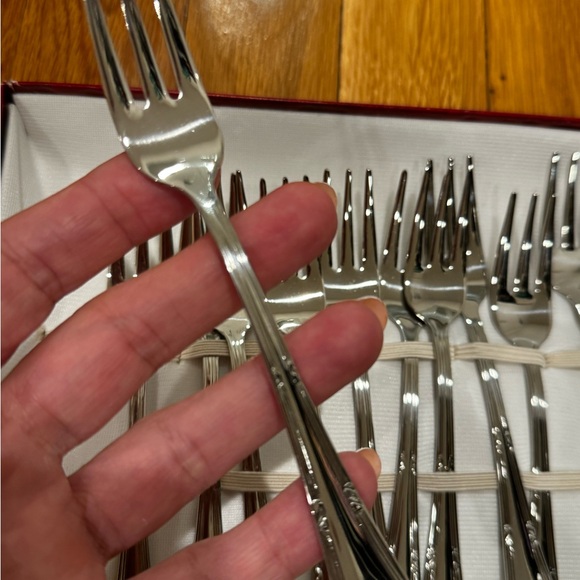 Gold Plated Oyster Forks - Italian Imported with Certificate of Authenticity - Picture 7 of 11